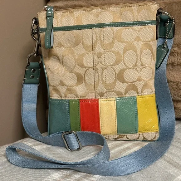 Rare Vintage Coach Signature Patchwork File Bag! 🌈 - Picture 2 of 3